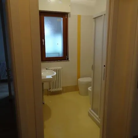 Elegante Nuovissimo *